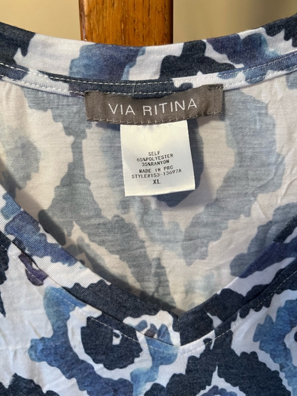 Via Ritina Blue Patterned V-Neck Women’s Top - Picture 2 of 3